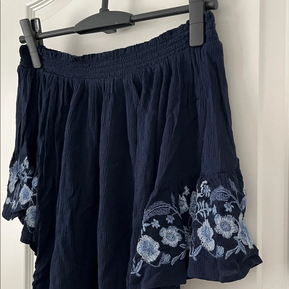 Hollister Navy Floral Embroidered Smocked Off the Shoulder Bell Sleeve Top - Picture 5 of 10